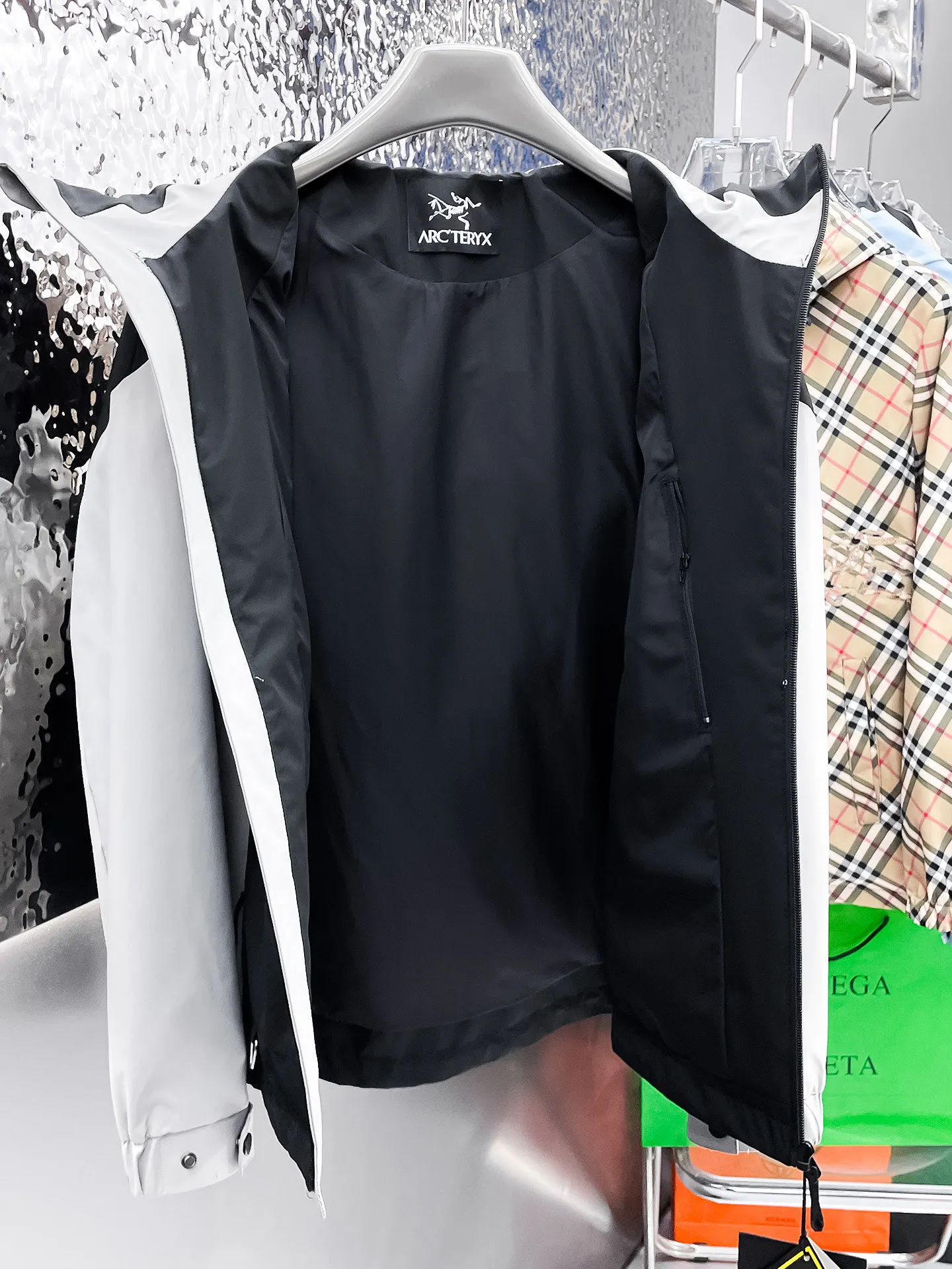 Same Style， ， ！2026 New Arrival ，Original Premium ！ Breathable ， ， ， Quality。 ！ ， ！Sizes：M～3XL